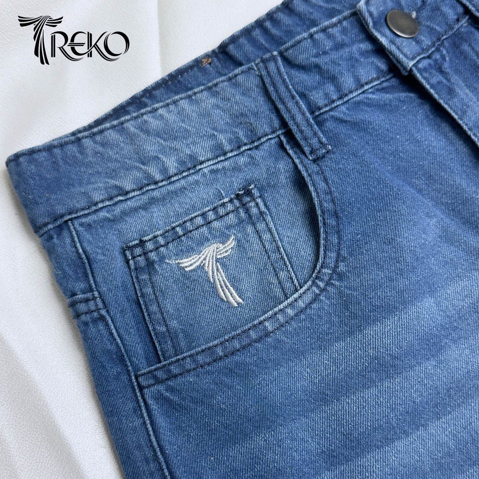 SKY FADE STRAIGHT LEG DENIM PANTS - Image 4